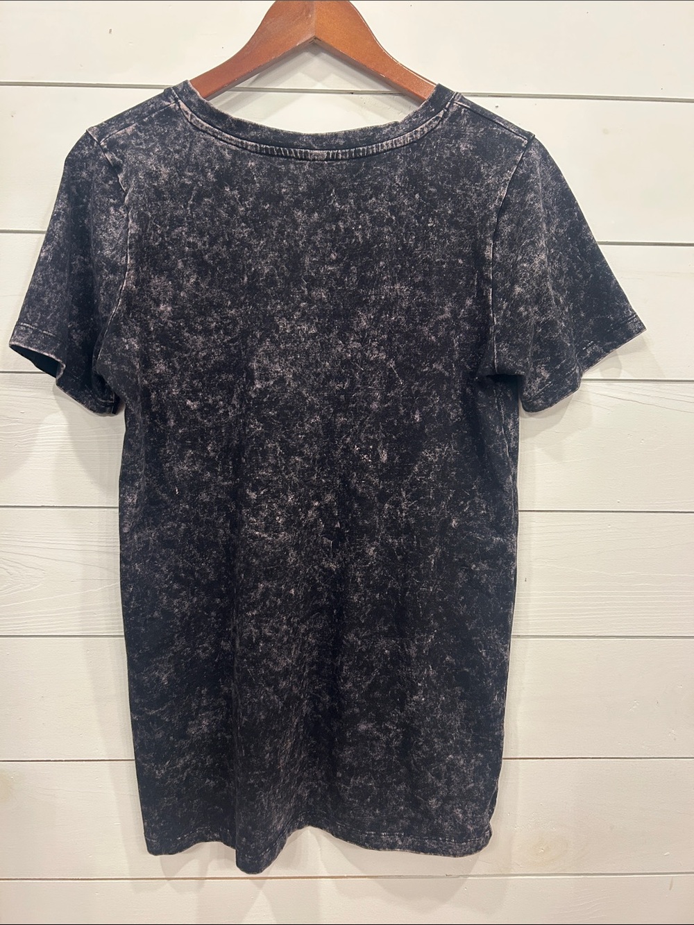 zenana outfitters -Washed Black V-Neck Tee - Picture 7 of 7